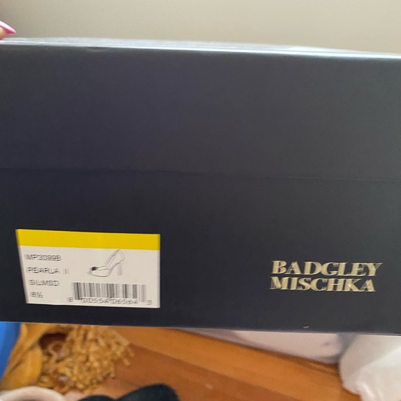 Badgely Mischka Pearla II - Picture 4 of 5